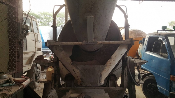 ขาย หัวคัสซี 10 ล้อ 2 เพลา ISUZU SRZ441 พร้อมโม่ 5 คิว เครื่องยนต์ 10PE1 320 แรงม้า เกียร์ใหญ่ คัสซีมีบวมหน่อย เอกสารเล่มทะเบียนครบ ราคาต่อรองได้