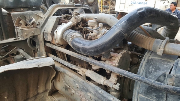 ขาย หัวลาก HINO FM221 พร้อมหางเซมิดั้ม ยาว 7.50 เมตร อู่ ช ทวี เครื่อง EP100 โบอินเตอร์ 285 แรงม้า เกียร์ใหญ่ คัสซีสวยตลอดเส้น ช่วงล่างแน่น ทะเบียนเต็มพร้อมโอน