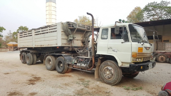 ขาย หัวลาก HINO FM221 พร้อมหางเซมิดั้ม ยาว 7.50 เมตร อู่ ช ทวี เครื่อง EP100 โบอินเตอร์ 285 แรงม้า เกียร์ใหญ่ คัสซีสวยตลอดเส้น ช่วงล่างแน่น ทะเบียนเต็มพร้อมโอน