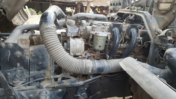 ขาย หัวลาก HINO FM221 พร้อมหางเซมิดั้ม ยาว 7.50 เมตร อู่ ช ทวี เครื่อง EP100 โบอินเตอร์ 285 แรงม้า เกียร์ใหญ่ คัสซีสวยตลอดเส้น ช่วงล่างแน่น ทะเบียนเต็มพร้อมโอน