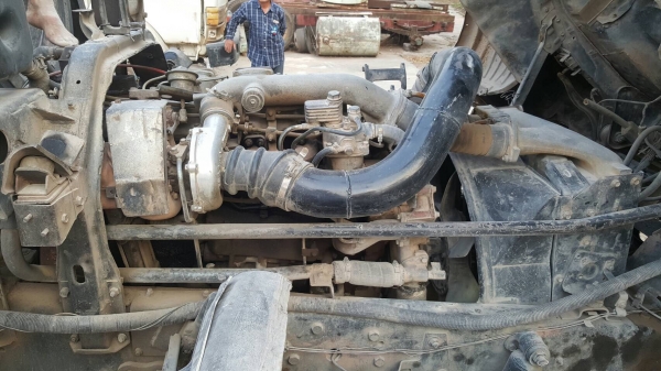 ขาย หัวลาก HINO FM221 พร้อมหางเซมิดั้ม ยาว 7.50 เมตร อู่ ช ทวี เครื่อง EP100 โบอินเตอร์ 285 แรงม้า เกียร์ใหญ่ คัสซีสวยตลอดเส้น ช่วงล่างแน่น ทะเบียนเต็มพร้อมโอน