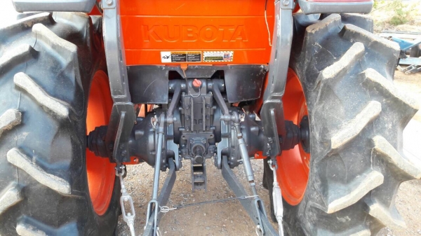 ขายรถไถคูโบต้าL4708spพร้อมดันหน้าเล่มทะเบียนพร้อมโอนคับราคาเบาๆ395,000.