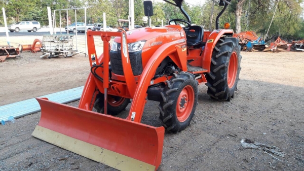 ขายรถไถคูโบต้าL4708spพร้อมดันหน้าเล่มทะเบียนพร้อมโอนคับราคาเบาๆ395,000.