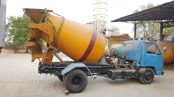 ขายตามสภาพ รถโม่ปูน 2.5 คิว ISUZU NKR ไม่มีทะเบียน เครื่อง 4BE1 110 แรงม้า คัสซีสวยตลอดเส้น แต่งเกียร์สั้น ปั้มไฮดรอริคเสีย ราคาคุยกันได้ครับ