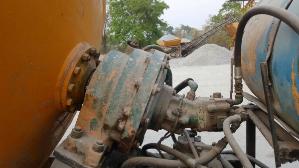 ขายตามสภาพ รถโม่ปูน 2.5 คิว ISUZU NKR ไม่มีทะเบียน เครื่อง 4BE1 110 แรงม้า คัสซีสวยตลอดเส้น แต่งเกียร์สั้น ปั้มไฮดรอริคเสีย ราคาคุยกันได้ครับ