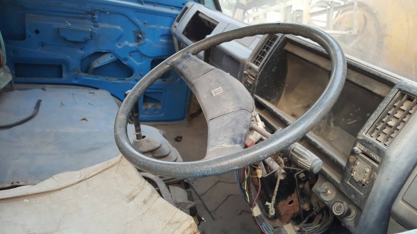 ขายตามสภาพ รถโม่ปูน 2.5 คิว ISUZU NKR ไม่มีทะเบียน เครื่อง 4BE1 110 แรงม้า คัสซีสวยตลอดเส้น แต่งเกียร์สั้น ปั้มไฮดรอริคเสีย ราคาคุยกันได้ครับ