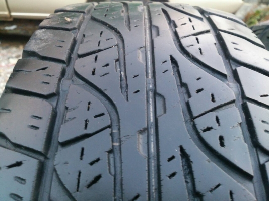 ขายแม็ก 6 รูขอบ15 พร้อมยาง DUNLOP 225/70R15 ยางปี09 สวยๆ จำนวน 1 ชุด