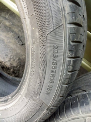 ยาง 225 55 16 สภาพใช้ได้ 4 เส้น 900 บาท ยาง 225 55 16 สภาพใช้ได้ 4 เส้น 900 บาท