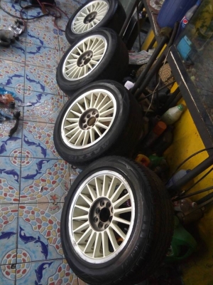 ขอบ 15 สภาพดีไม่คดดุ้ง ใส่ 4 รู 100 และ 114 ราคา 3900 บาท