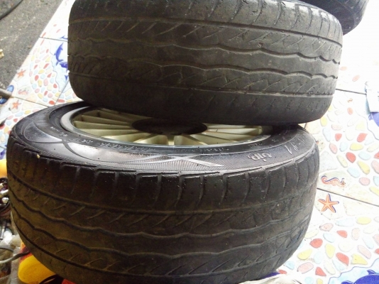 ขอบ 15 สภาพดีไม่คดดุ้ง ใส่ 4 รู 100 และ 114 ราคา 3900 บาท