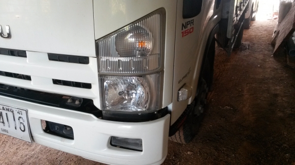 รถพร้อมใช้สภาพดียางเต็มแอร์เย็น รถพร้อมใช้สภาพดียางเต็มแอร์เย็น