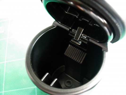 ที่เขี่ยบุหรี่ รถมิตซูบิชิ ไทรทัน แท้ติดรถ ที่เขี่ยบุหรี่ รถมิตซูบิชิ ไทรทัน แท้ติดรถ