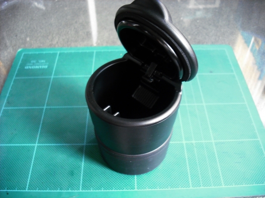 ที่เขี่ยบุหรี่ รถมิตซูบิชิ ไทรทัน แท้ติดรถ ที่เขี่ยบุหรี่ รถมิตซูบิชิ ไทรทัน แท้ติดรถ