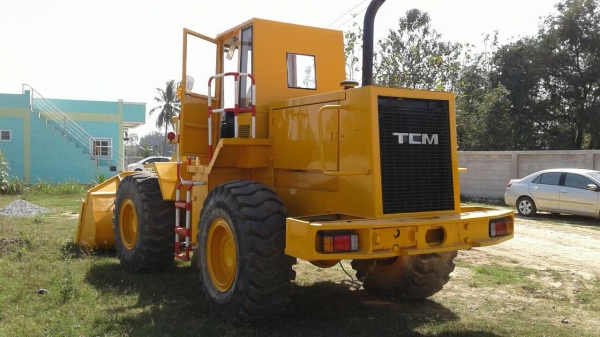 ขายด่วนรถตัก850เอวออ่นรถสวยพร้อมใช้งานมีเล่มทะเทียน ขายด่วนรถตัก850เอวออ่นรถสวยพร้อมใช้งานมีเล่มทะเทียน