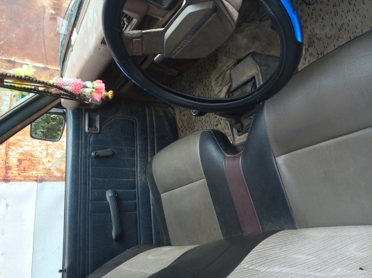 รถนิสสันขายครับ. 32000.  0877477672