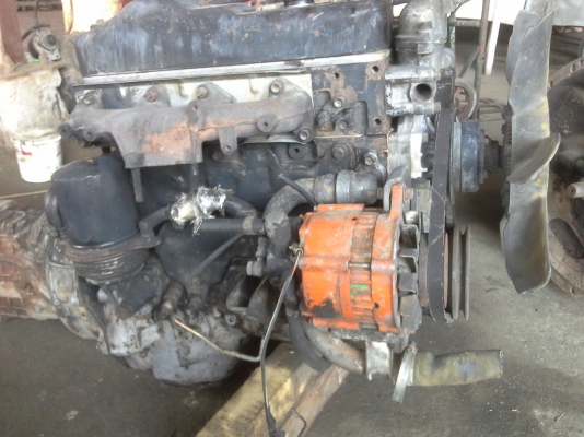 ขายเครื่องISUZU 4JA2500ฝาดำเครื่อง+เกีย(ไม่มีใบคุม)