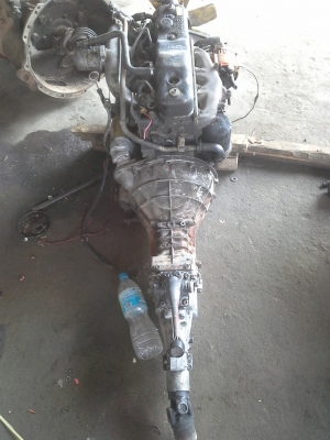 ขายเครื่องISUZU 4JA2500ฝาดำเครื่อง+เกีย(ไม่มีใบคุม)