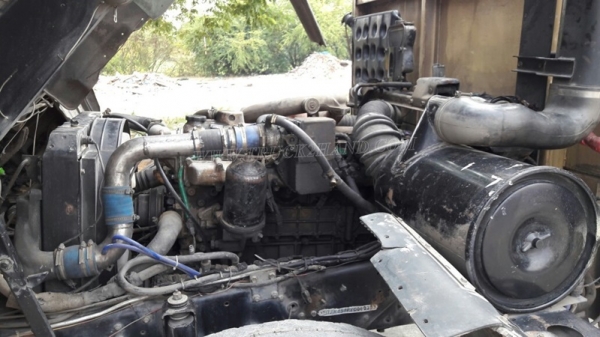 รถมิตซูบิชิ พื้นเรียบ 220 แรงม้า จดทะเบียนปี 2546 กระบะยาว 7.20 เมตร