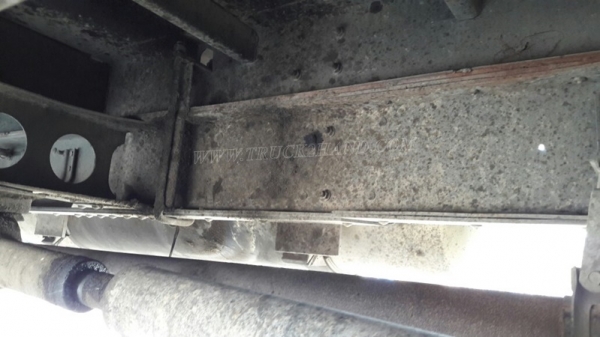 รถมิตซูบิชิ พื้นเรียบ 220 แรงม้า จดทะเบียนปี 2546 กระบะยาว 7.20 เมตร