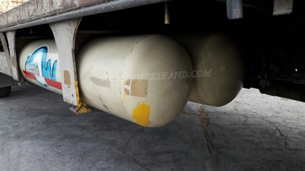 รถมิตซูบิชิ พื้นเรียบ 220 แรงม้า จดทะเบียนปี 2546 กระบะยาว 7.20 เมตร