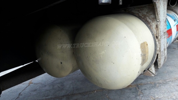 รถมิตซูบิชิ พื้นเรียบ 220 แรงม้า จดทะเบียนปี 2546 กระบะยาว 7.20 เมตร