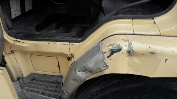 รถมิตซูบิชิ พื้นเรียบ 220 แรงม้า จดทะเบียนปี 2546 กระบะยาว 7.20 เมตร