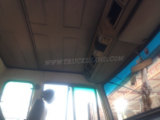 รถมิตซูบิชิ พื้นเรียบ 220 แรงม้า จดทะเบียนปี 2546 กระบะยาว 7.20 เมตร