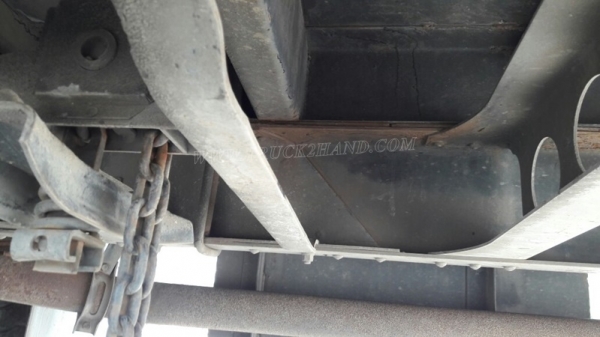 รถมิตซูบิชิ พื้นเรียบ 220 แรงม้า จดทะเบียนปี 2546 กระบะยาว 7.20 เมตร