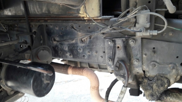 รถมิตซูบิชิ พื้นเรียบ 220 แรงม้า จดทะเบียนปี 2546 กระบะยาว 7.20 เมตร