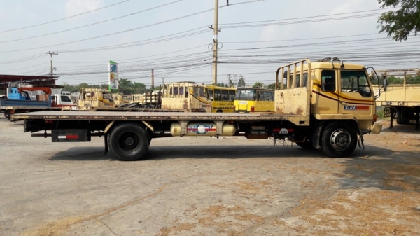 รถมิตซูบิชิ พื้นเรียบ 220 แรงม้า จดทะเบียนปี 2546 กระบะยาว 7.20 เมตร