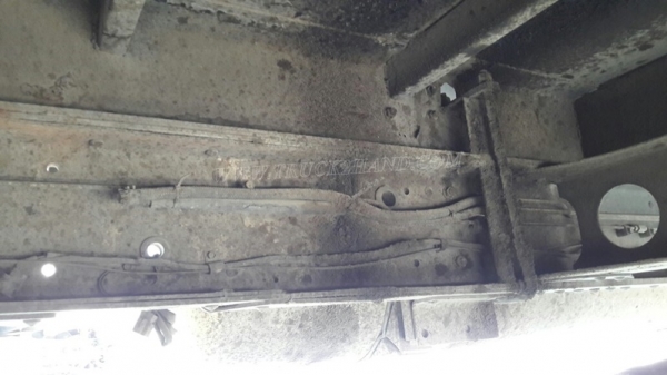 รถมิตซูบิชิ พื้นเรียบ 220 แรงม้า จดทะเบียนปี 2546 กระบะยาว 7.20 เมตร