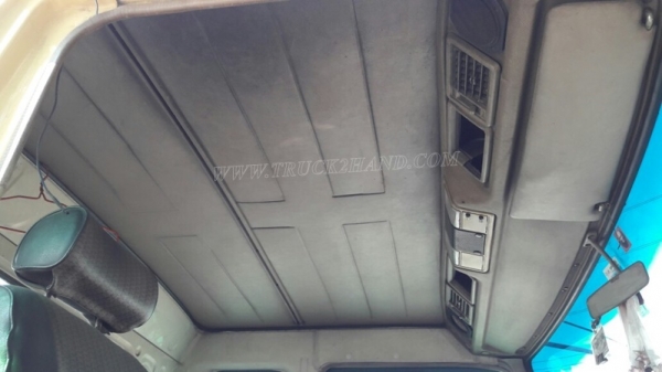 รถมิตซูบิชิ พื้นเรียบ 220 แรงม้า จดทะเบียนปี 2546 กระบะยาว 7.20 เมตร