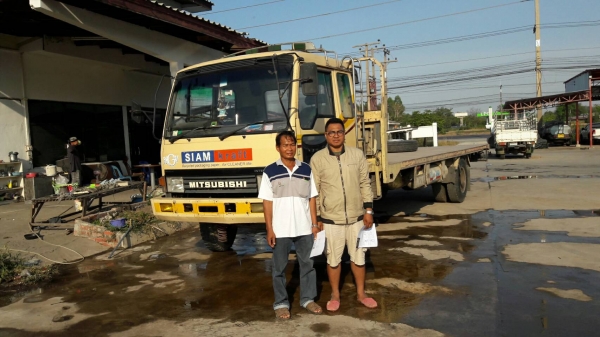 รถมิตซูบิชิ พื้นเรียบ 220 แรงม้า จดทะเบียนปี 2546 กระบะยาว 7.20 เมตร