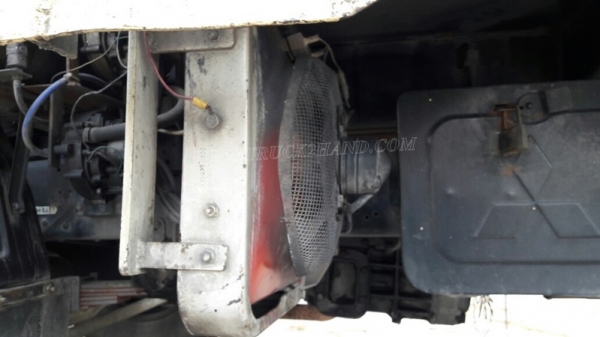 รถมิตซูบิชิ พื้นเรียบ 220 แรงม้า จดทะเบียนปี 2546 กระบะยาว 7.20 เมตร