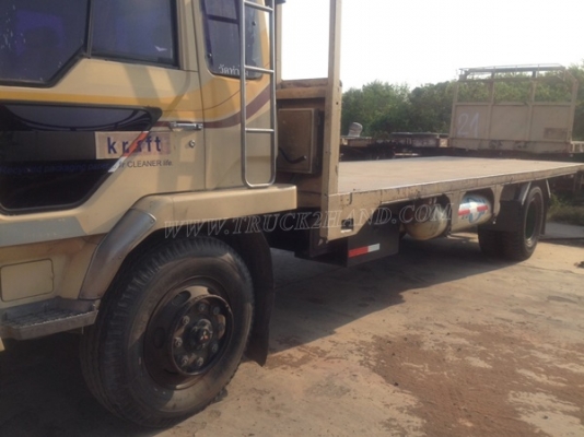 รถมิตซูบิชิ พื้นเรียบ 220 แรงม้า