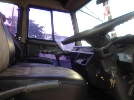 รถมิตซูบิชิ พื้นเรียบ 220 แรงม้า