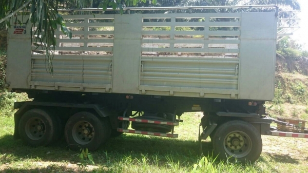 รถมิตซู 10 ล้อดั้ม 380 แรงม้า. ปี 58.  ( ขาย แม่ , ลูก. )  ,  ( * รถวิ่ง 4x,xxx กม. )     สนใจติดต่อ  081 - 6079515