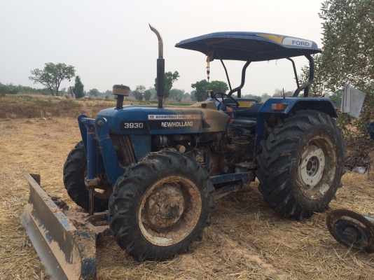 ขายรถไถ newholland 3930