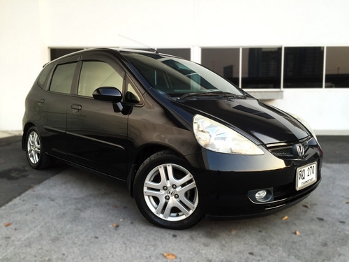 **Jazz ปี05 ตัวE สีดำ ออโต้ ท็อปสุดของรุ่น เลขไมล์น้อย สีเดิม ไม่เคยชน ขับง่าย จอดสบาย ราคาถูก**