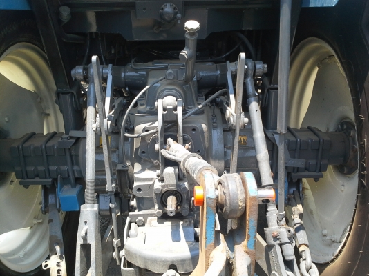 ขายฟอดร์ 6640สองเพานิวฮอแลน เกียร 24&times;24 แอเย็นดันหน้า  หางเจ็ดเอกสารอินวอยสภาพพร้อมใช้