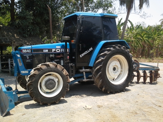 ขายฟอดร์ 6640สองเพานิวฮอแลน เกียร 24&times;24 แอเย็นดันหน้า  หางเจ็ดเอกสารอินวอยสภาพพร้อมใช้