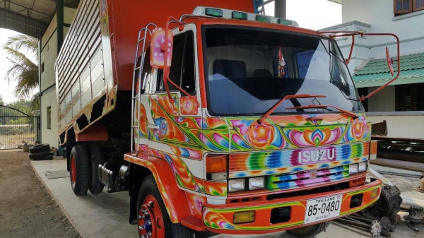 ISUZU ROCKY 6ล้อดั๊ม รถห้างแท้ ยาว 5.4 ม. รถเดิมๆ วิ่ง 42,&times;&times;&times; (ป้ายแดงใช้งานในสนามบิน) ยางดีทุกเส้น เครื่องดี ครัทซีสวยจัด  สภาพพร้อมใช้งาน ขาย 600,000 บาท ศุภากร 081-1903107, 081-4252943