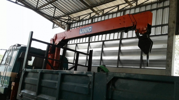 ขาย 595,000บ หกล้อ ฮีโน่ FD180pawer เครน 3ตัน ท้องวี ช่วงยาว 6.50ม สภาพดีสวยพร้อมใช้งาน  เล่มทะเบียนพร้อมโอม