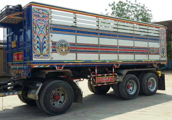 ขาย 595,000บ หกล้อ ฮีโน่ FD180pawer เครน 3ตัน ท้องวี ช่วงยาว 6.50ม สภาพดีสวยพร้อมใช้งาน  เล่มทะเบียนพร้อมโอม