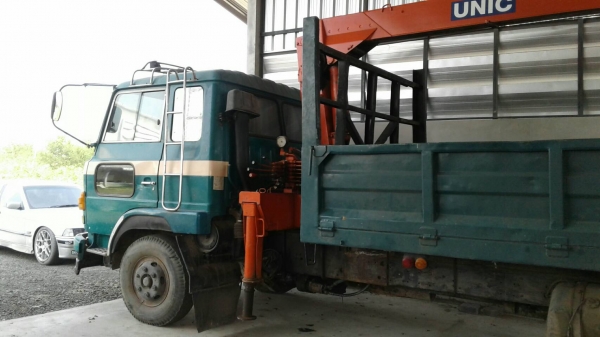 ขาย 595,000บ หกล้อ ฮีโน่ FD180pawer เครน 3ตัน ท้องวี ช่วงยาว 6.50ม สภาพดีสวยพร้อมใช้งาน  เล่มทะเบียนพร้อมโอม