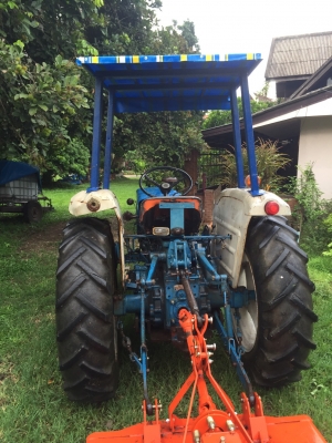 รถไถFord 2080 ขับ 2WD 4 สูบ 36 แรงม้า แบตเตอรี่ใหม่ มีเล่มทะเบียน ไฮโดรลิกขึ้นลงรวดเร็ว PTO ดี สภาพดี ราคาคุยกันได้ครับ