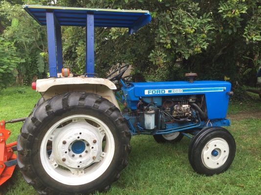 รถไถFord 2080 ขับ 2WD 4 สูบ 36 แรงม้า แบตเตอรี่ใหม่ มีเล่มทะเบียน ไฮโดรลิกขึ้นลงรวดเร็ว PTO ดี สภาพดี ราคาคุยกันได้ครับ