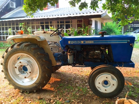 รถไถFord 2080 ขับ 2WD 4 สูบ 36 แรงม้า แบตเตอรี่ใหม่ มีเล่มทะเบียน ไฮโดรลิกขึ้นลงรวดเร็ว PTO ดี สภาพดี ราคาคุยกันได้ครับ