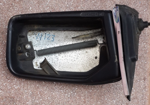 ขายกรอบกระจกมองข้าง W123