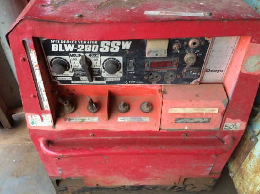 ขายเครื่องปั่นไฟพร้อมเชื่อมได้ 2 หัว ของเก่ามือสองจากญี่ปุ่น ขายเครื่องปั่นไฟพร้อมเชื่อมได้ 2 หัว ของเก่ามือสองจากญี่ปุ่น